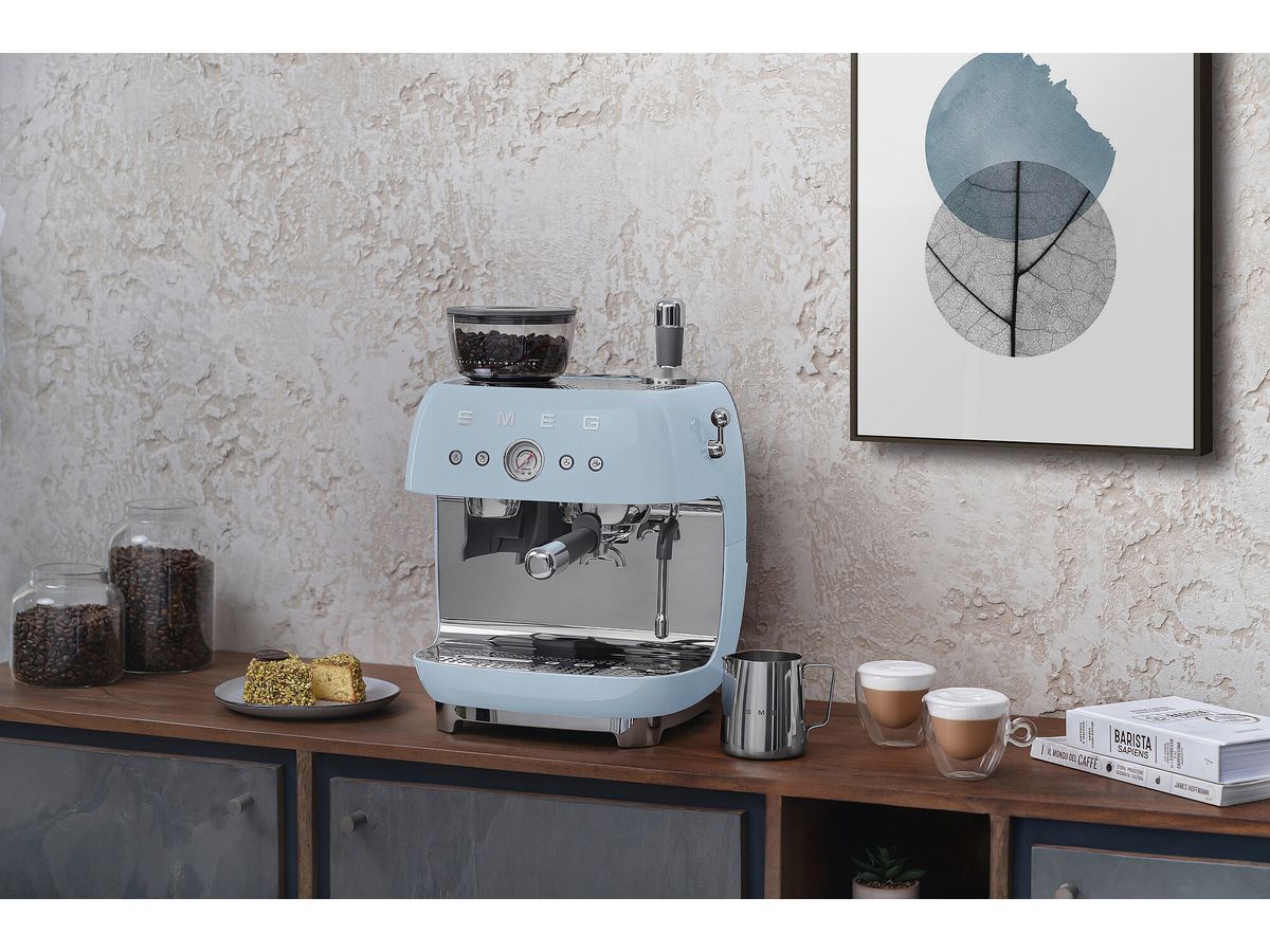 Espresso Coffee Machine with grinder 50's Style EGF03PBEU