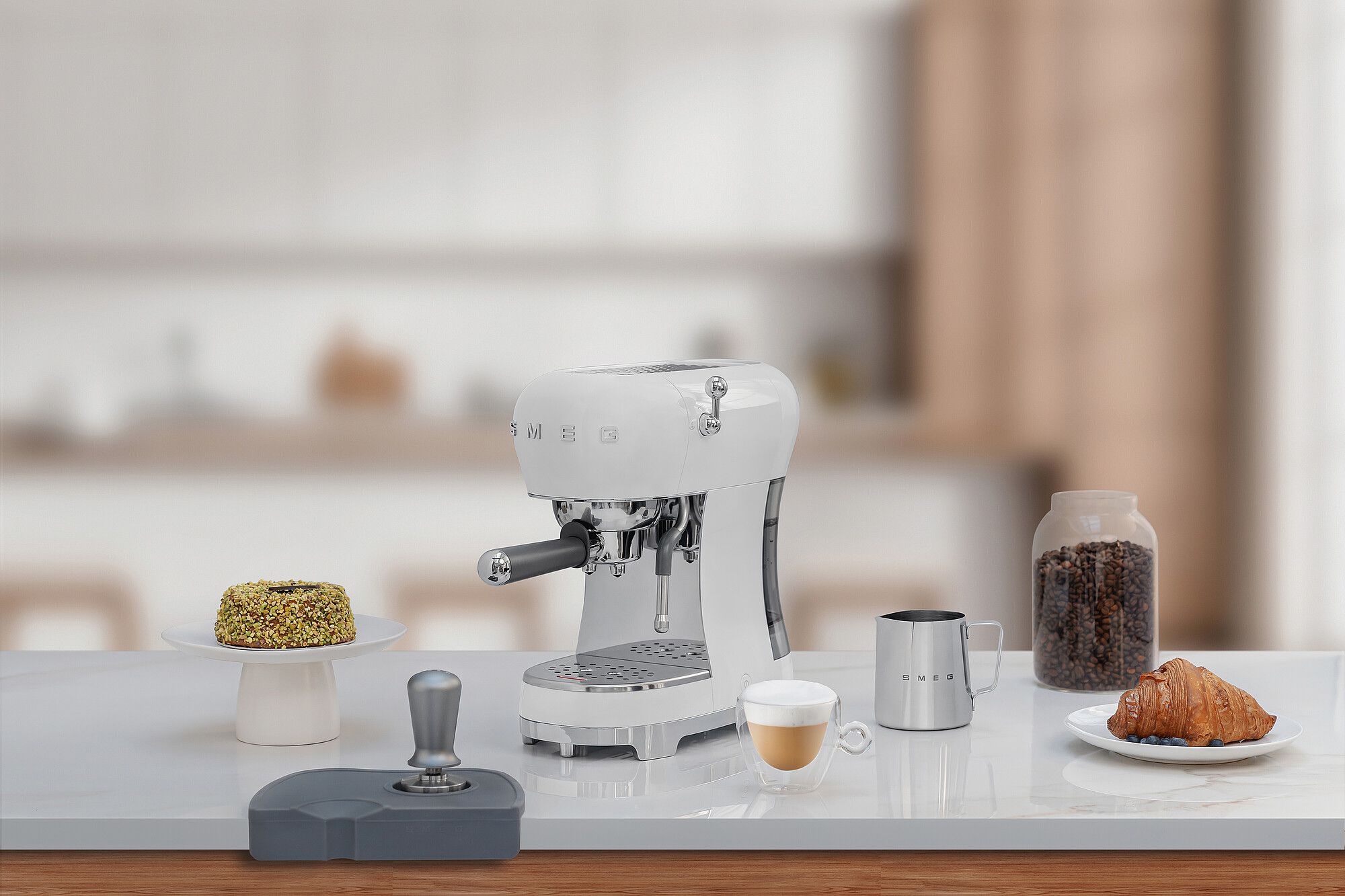 Espresso Coffee Machine ECF02WHEU - SMEG