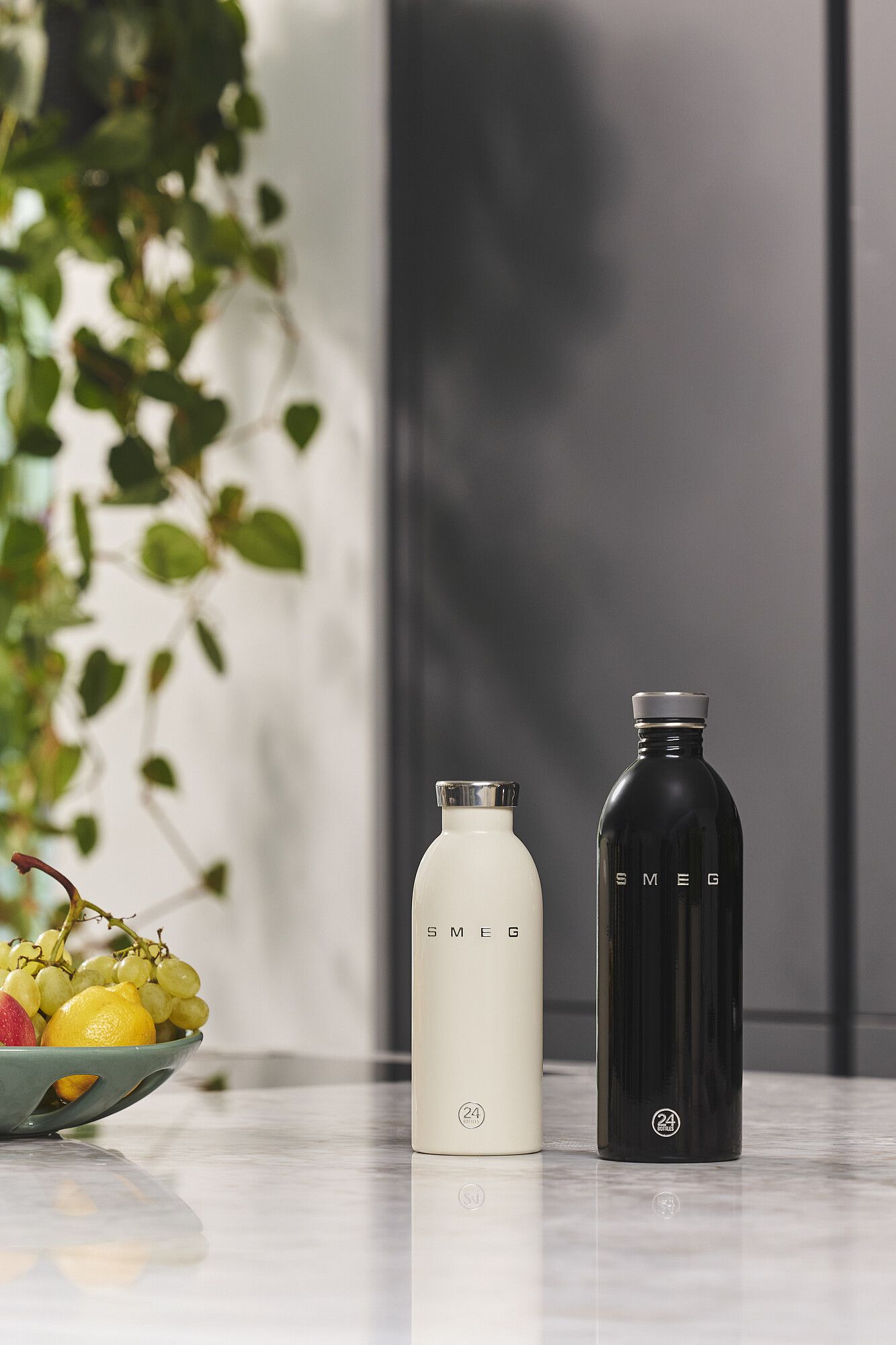 Stainless steel bottle 24Bottles Urban WBF02BL