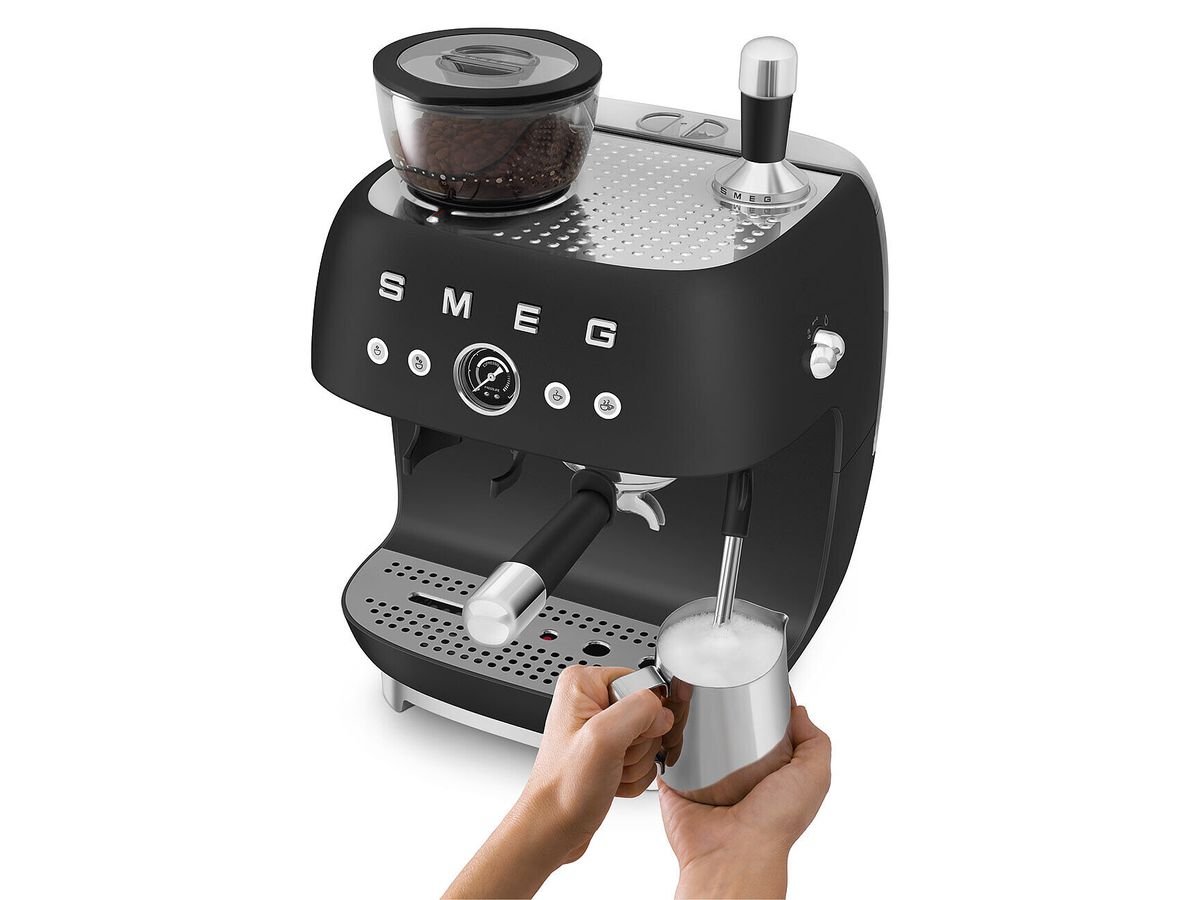 Espresso Coffee Machine with grinder EGF03BLMEU Lavazza-Edition