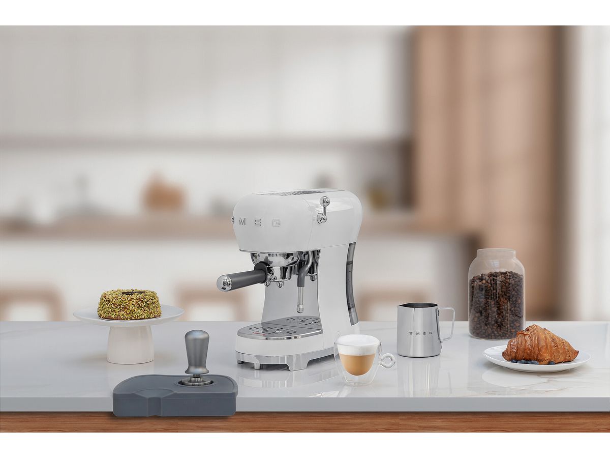 Espresso Coffee Machine ECF02WHEU