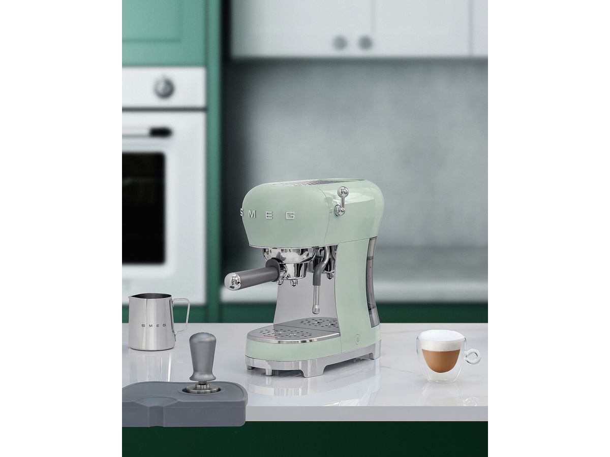 Espressomaschine mit Siebträger ECF02PGEU
