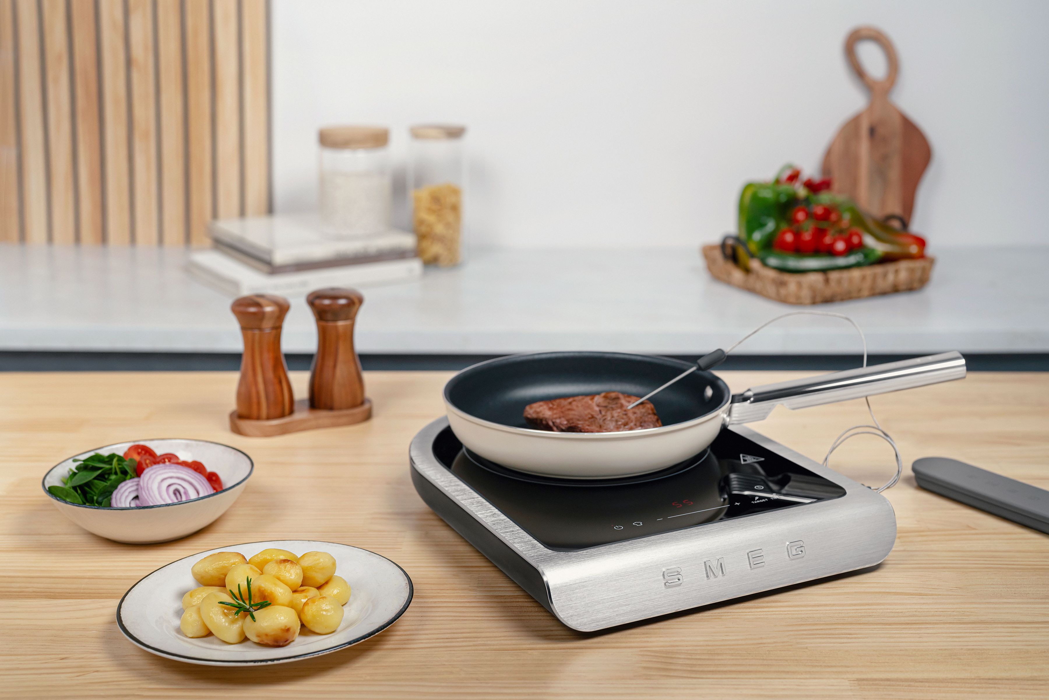 Table induction hob PIC01BLMEU